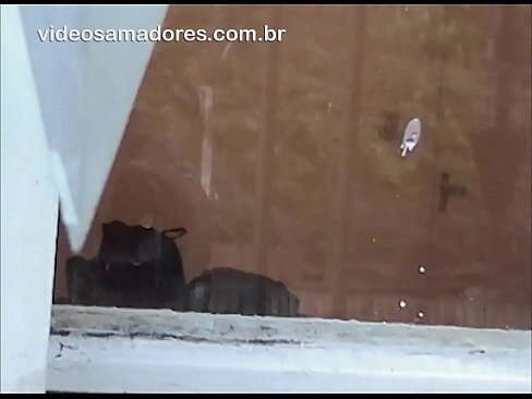 ❤️ Azgın adam kız arkadaşını başka bir adamla izliyor, çifti rahatsız etmeden sikiş videosu çekiyor ❤ Rus pornosu bizde